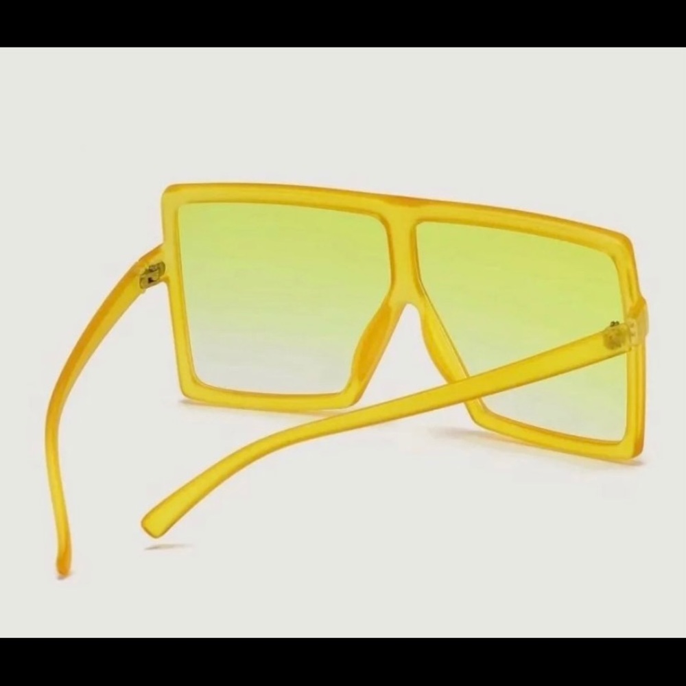 Oversized glasses - Picture 2 of 3